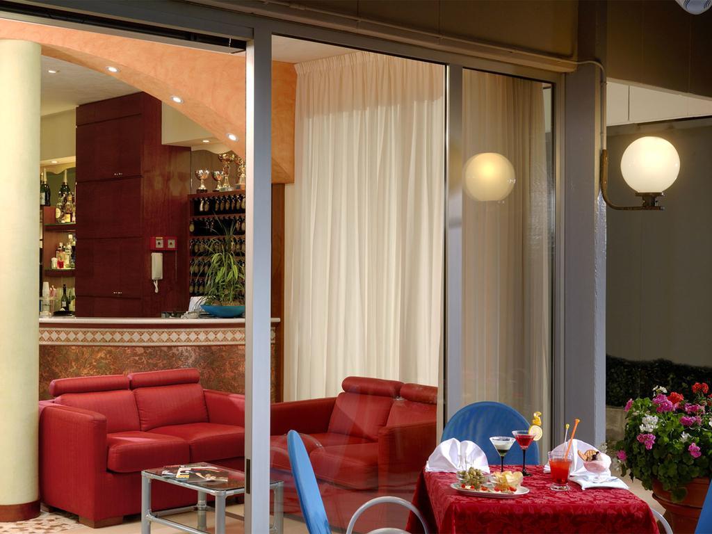 Hotel Odeon Cervia Exterior photo